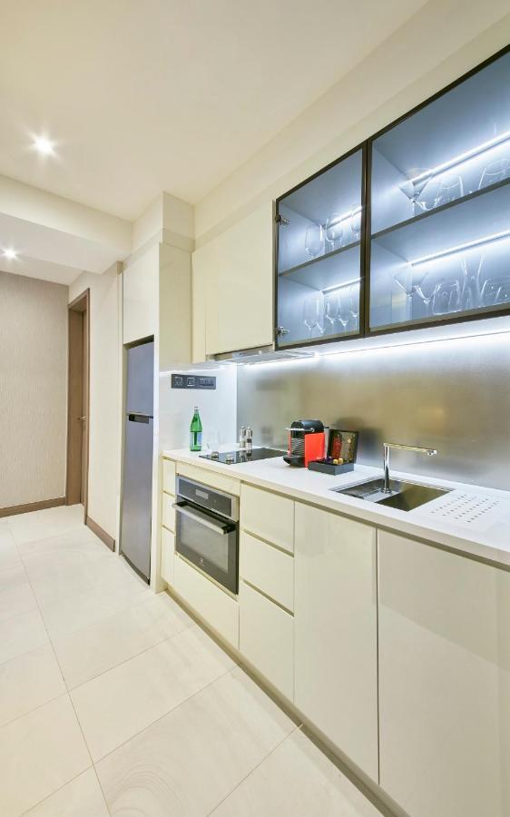 Khách sạn hẻo lánh Oakwood 5*